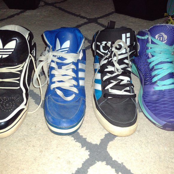 BOX OF ADIDAS HI TOP SNEAKERS - Picture 4 of 8